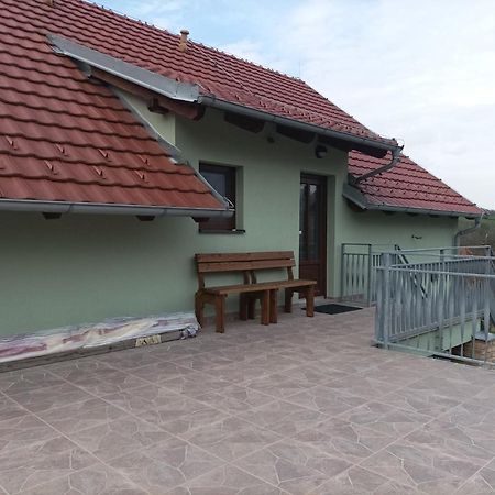 Rodinné vinařství Guldanovi Divaky Exterior foto